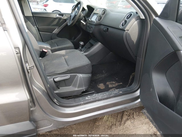 Продаж на аукціоні авто 2010 Volkswagen Tiguan S, vin: WVGAV7AXXAW001094, номер лоту: 44389470