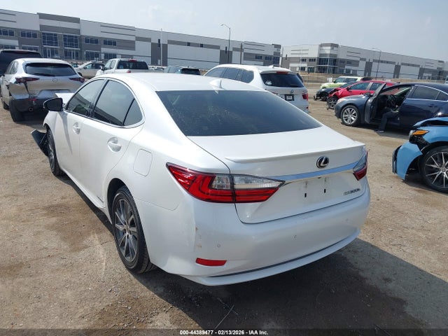 2016 LEXUS ES 300H JTHBW1GGXG2109143 Photo 2