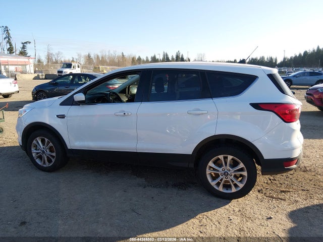 Ford ESCAPE SE 2019 1FMCU9GD1KUB86895 Image 14