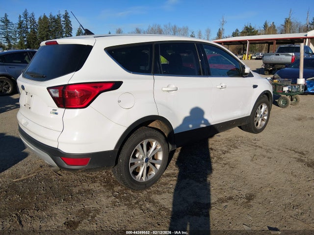 Ford ESCAPE SE 2019 1FMCU9GD1KUB86895 Image 4