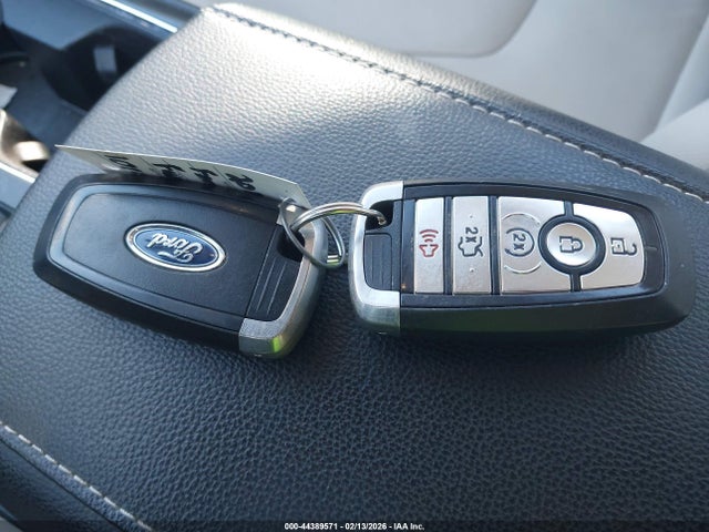Ford Fusion Hybrid Titanium 2018 3FA6P0RU6JR228085 Image 11