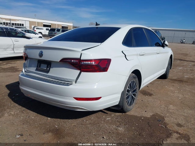 2020 Volkswagen Jetta 1.4t R-line/1.4t S/1.4t Se მანქანა იყიდება აუქციონზე, vin: 3VWCB7BU2LM016568, აუქციონის ნომერი: 44389612