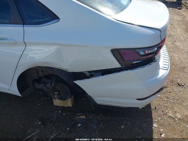 2020 Volkswagen Jetta 1.4t R-line/1.4t S/1.4t Se მანქანა იყიდება აუქციონზე, vin: 3VWCB7BU2LM016568, აუქციონის ნომერი: 44389612