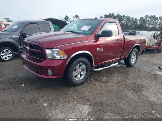 3C6JR7AG5HG718589 RAM 1500 Express 4x4 6&#039;4 Box
