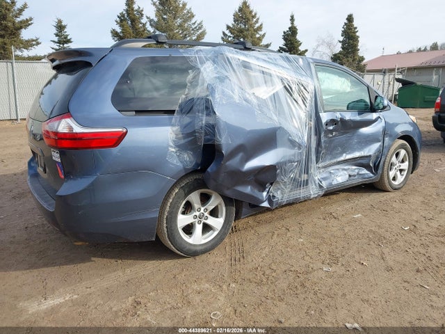 2015 TOYOTA SIENNA 5TDKK3DC6FS618941 Photo 3