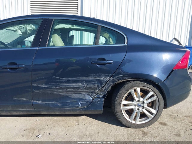 2011 VOLVO S60 YV1902FH5B2006927 Photo 5
