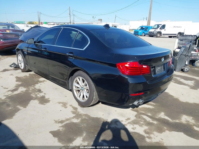 BMW 528I 2016 WBA5A5C50GD526569 Image 3