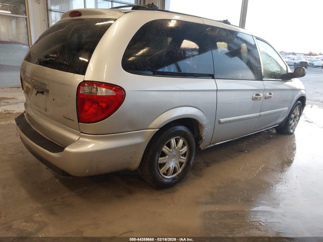 Продажа на аукционе авто 2005 Chrysler Town & Country Touring, vin: 2C4GP54L25R568176, номер лота: 44389668