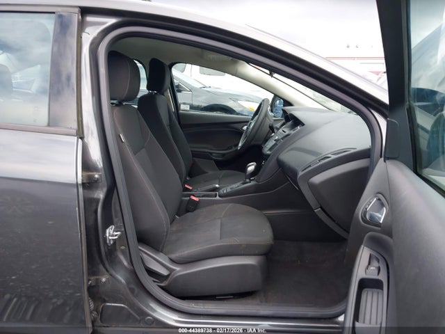 Ford FOCUS SE 2015 1FADP3F22FL306850 Image 18