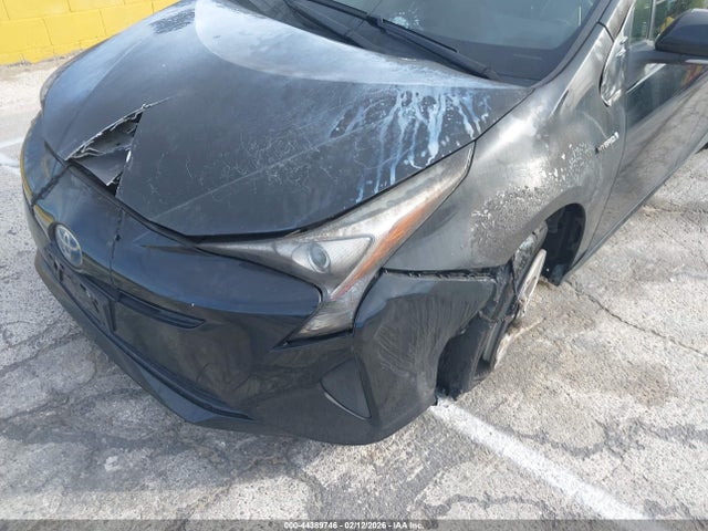 JTDKBRFUXH3029615 Toyota Prius Two