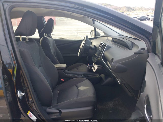 JTDKBRFUXH3029615 Toyota Prius Two