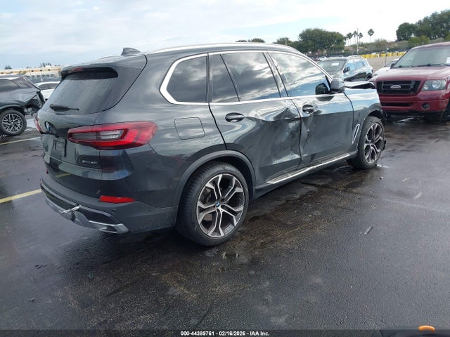 2023 BMW X5 5UXCR4C07P9P18588 Photo 3