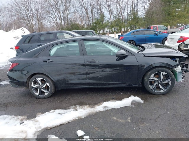 Auction sale of the 2023 Hyundai Elantra Sel, vin: KMHLS4AG4PU534403, lot number: 44389791