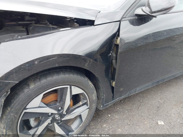 Auction sale of the 2023 Hyundai Elantra Sel, vin: KMHLS4AG4PU534403, lot number: 44389791