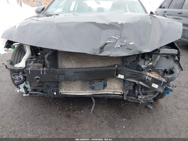 Auction sale of the 2023 Hyundai Elantra Sel, vin: KMHLS4AG4PU534403, lot number: 44389791