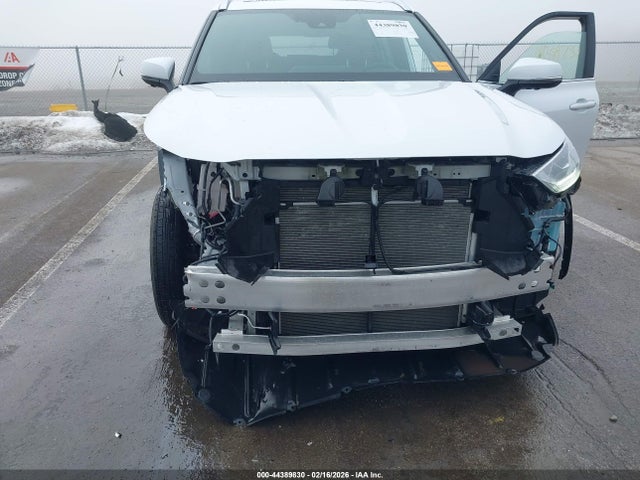 Toyota Highlander Platinum 2023 5TDKDRBH7PS524449 Image 6