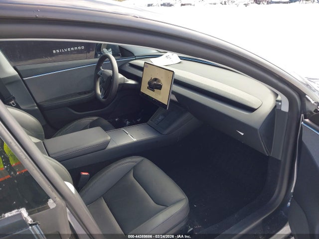 2025 TESLA MODEL 3 5YJ3E1EA4SF965552 Photo 4