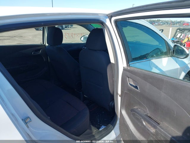 1G1JD6SB6K4140021 Chevrolet Sonic Lt Auto