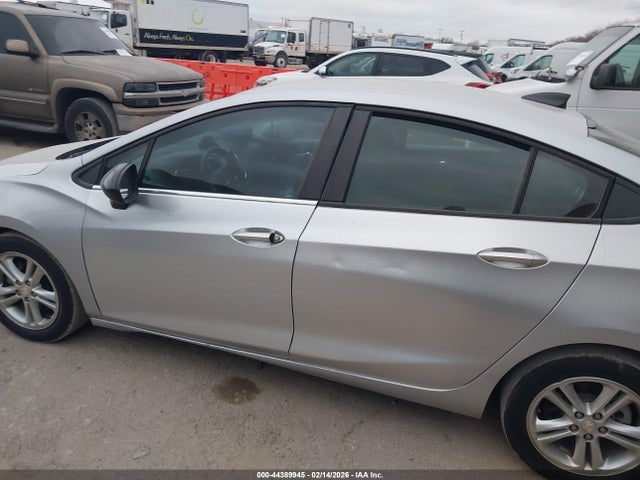 1G1BJ5SMXK7105313 Chevrolet Cruze Diesel