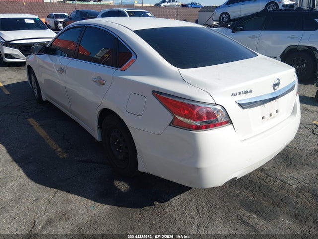 Nissan Altima 2.5 S 2015 1N4AL3AP8FC440134 Image 3