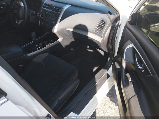 Nissan Altima 2.5 S 2015 1N4AL3AP8FC440134 Image 5