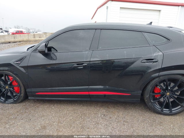 ZPBUA1ZL8MLA12430 Lamborghini Urus