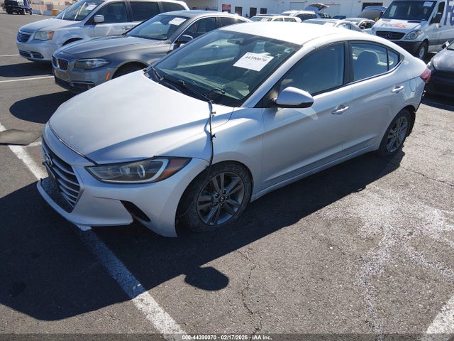 5NPD84LF9JH267627 Hyundai ELANTRA SEL