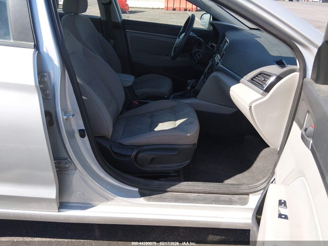5NPD84LF9JH267627 Hyundai ELANTRA SEL
