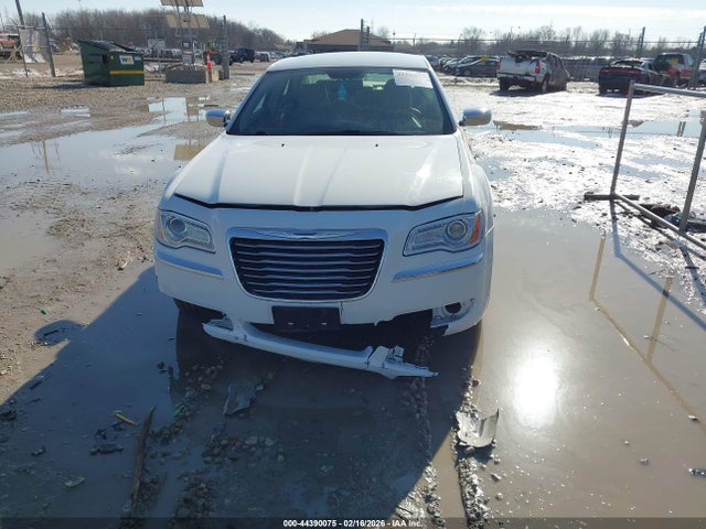 2C3CCAKG9EH157957 Chrysler 300c Awd