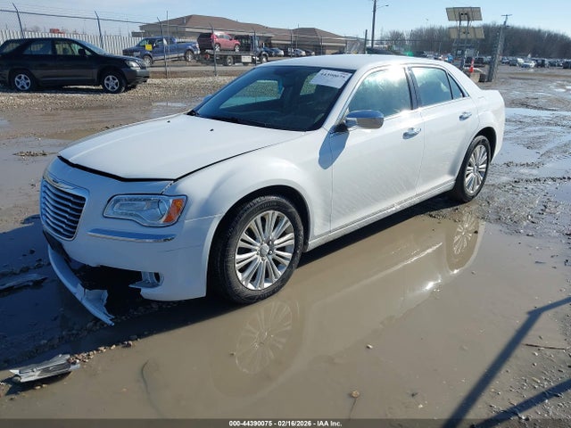 2C3CCAKG9EH157957 Chrysler 300c Awd