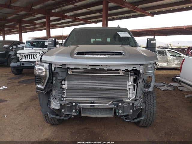 2GC4YPEY6R1123790 Chevrolet Silverado 2500hd 4wd Standard Bed Ltz