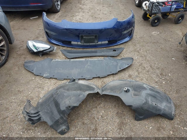 2020 Tesla Model 3 Long Range Dual Motor All-wheel Drive მანქანა იყიდება აუქციონზე, vin: 5YJ3E1EBXLF636400, აუქციონის ნომერი: 44390083