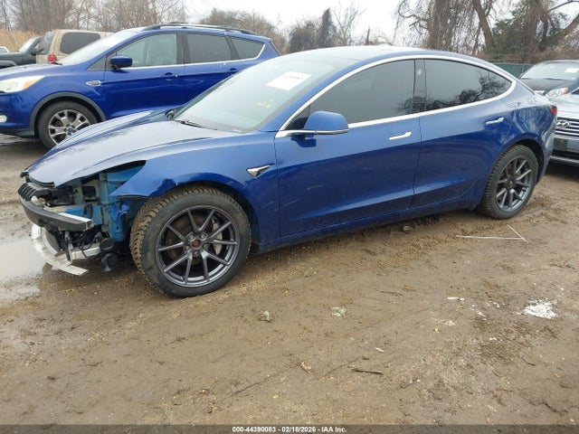 2020 Tesla Model 3 Long Range Dual Motor All-wheel Drive მანქანა იყიდება აუქციონზე, vin: 5YJ3E1EBXLF636400, აუქციონის ნომერი: 44390083