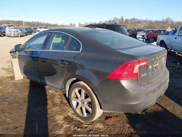 2016 VOLVO S60 YV1612TK0G2397508 Photo 2