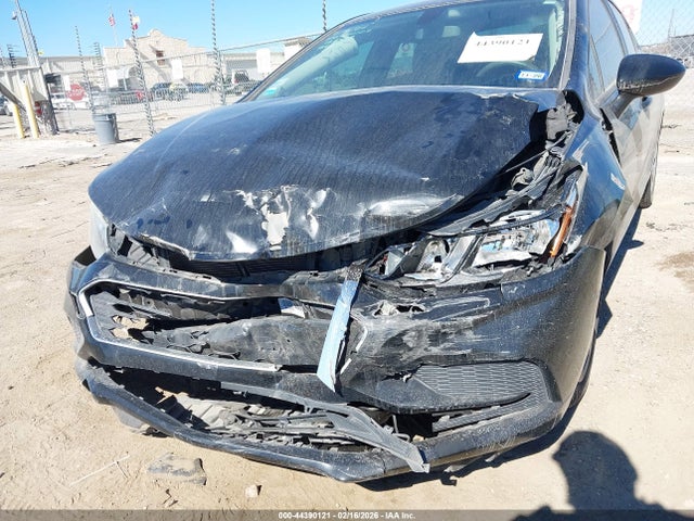 1G1BC5SM8J7128422 Chevrolet Cruze Ls Auto