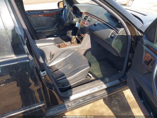 Продажа на аукционе авто 2000 Mercedes-benz E 55 Amg, vin: WDBJF74JXYA975382, номер лота: 44390129