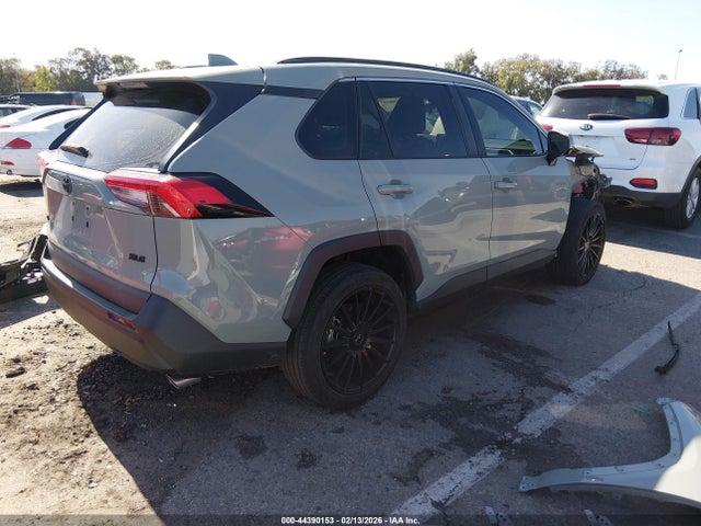2T3W1RFV6LW097185 Toyota Rav4 Xle