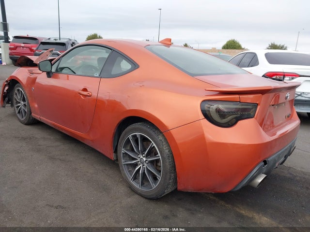 2017 TOYOTA 86 JF1ZNAA16H8701912 Photo 2