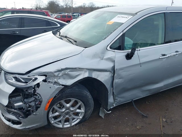 2023 CHRYSLER PACIFICA 2C4RC1BG1PR512123 Photo 5