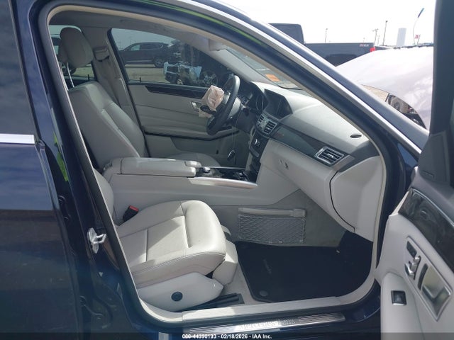 2014 MERCEDES-BENZ E 350 WDDHF5KB8EA984695 Photo 4