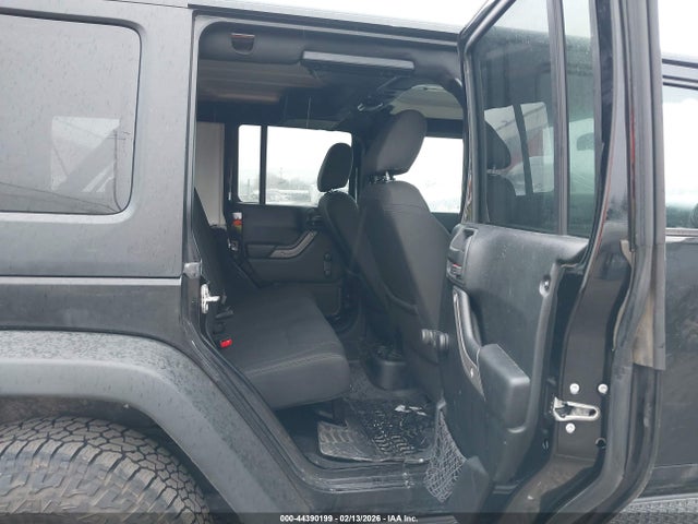 1C4BJWDG0HL612161 Jeep Wrangler Unlimited Sport 4x4