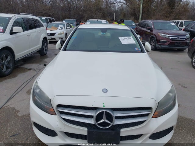 55SWF4JB1GU113983 Mercedes-Benz C 300