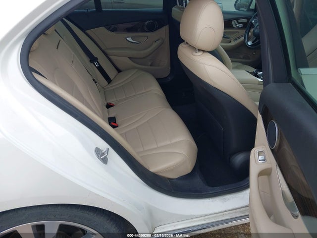 55SWF4JB1GU113983 Mercedes-Benz C 300