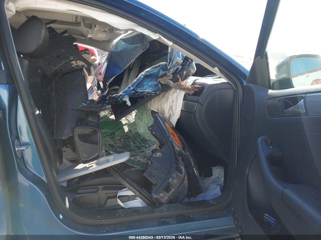 2017 VOLKSWAGEN JETTA 3VWDB7AJ8HM227308 Photo 4