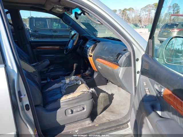 2004 LEXUS GX 470 JTJBT20X240032461 Photo 4