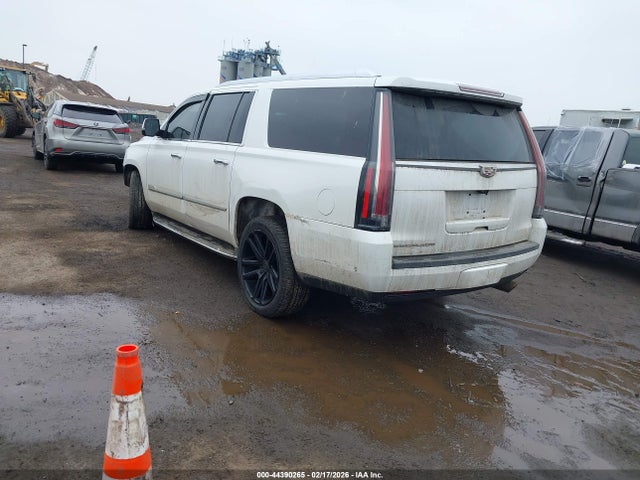 2018 CADILLAC ESCALADE ESV 1GYS4HKJ2JR276530 Photo 2