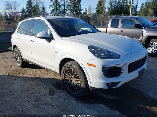 2017 PORSCHE CAYENNE E-HYBRID WP1AE2A27HLA70847 Photo 0