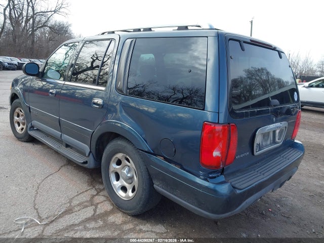 1998 LINCOLN NAVIGATOR 5LMPU28L5WLJ53924 Photo 2
