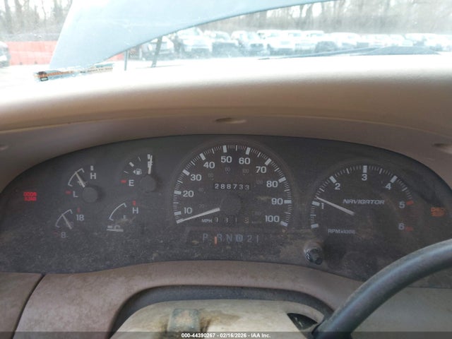1998 LINCOLN NAVIGATOR 5LMPU28L5WLJ53924 Photo 6