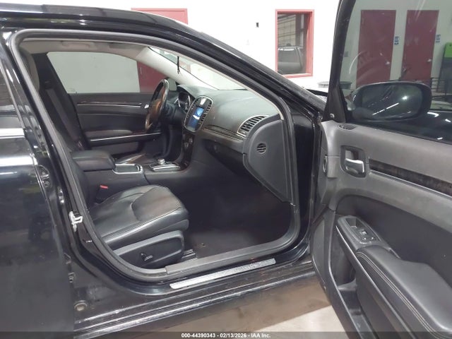 2C3CCAKGXKH613721 Chrysler 300 Limited Awd